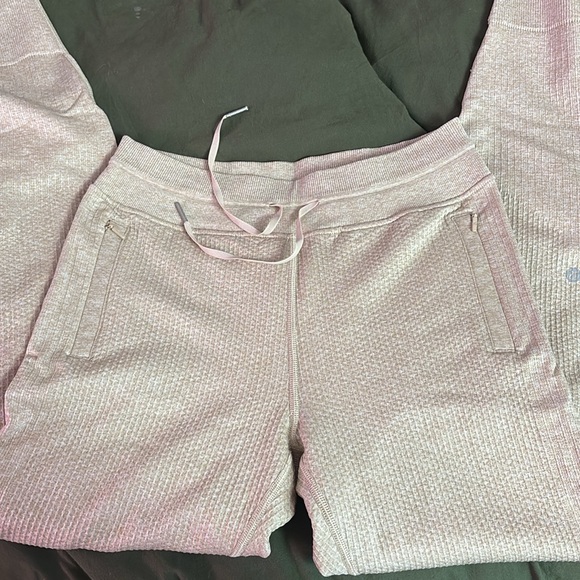 lululemon athletica Pants - Lululemon engineered warmth joggers sz6